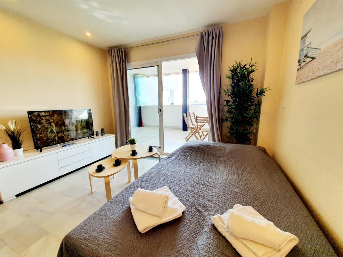 Cozy Apartment On The Beach Sitio de Calahonda Dış mekan fotoğraf